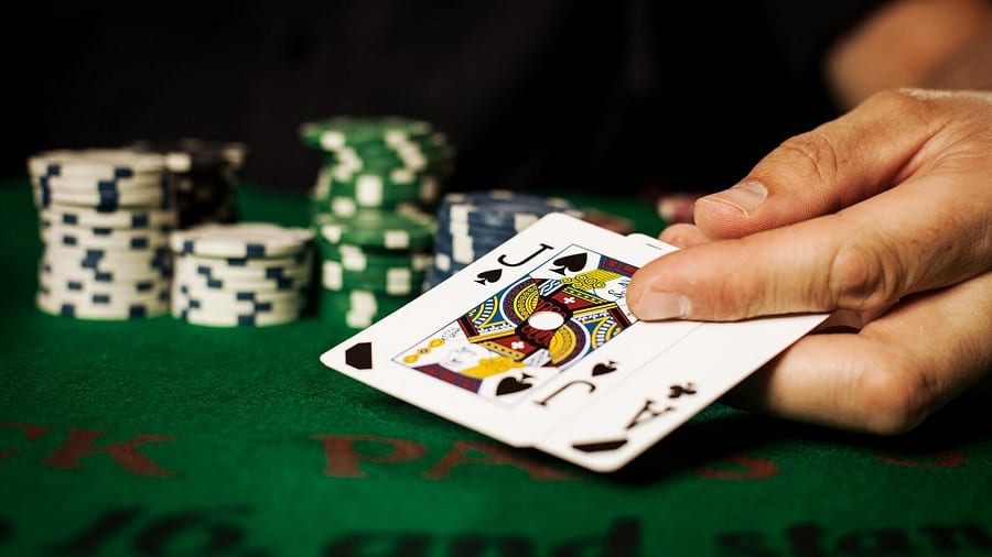 Cải thiện những lỗi thường gặp trong trò chơi Blackjack trực tuyến