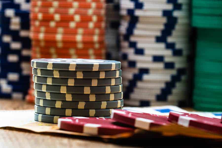 Những sai lầm cần tránh để không gặp phải rắc rối khi chơi Poker