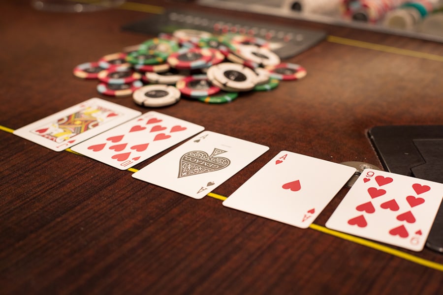 2 cách chơi Blackjack tuyệt vời không thua mà bạn phải biết